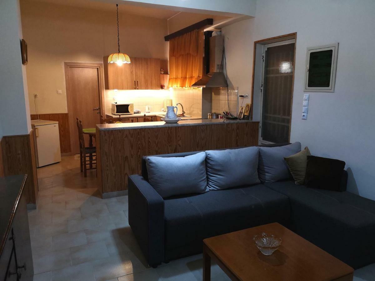 Leonidas Private Apartment in Sparta Exterior foto